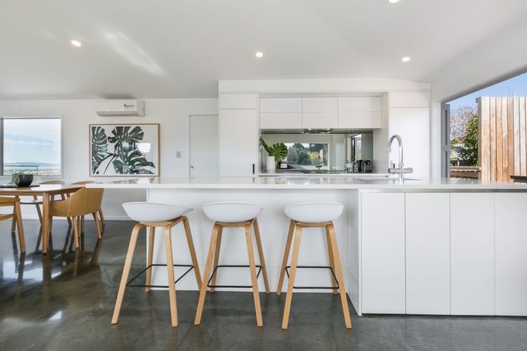 Photo of property in 7 Enfield Road, Hospital Hill, Napier, 4110