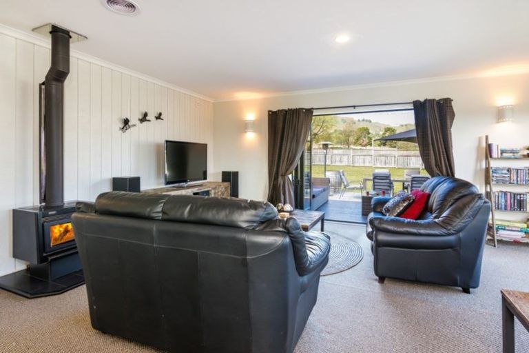 Photo of property in 120 Kinloch Road, Kinloch, Taupo, 3377