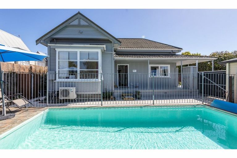 Photo of property in 309 Eastern Terrace, Sydenham, Christchurch, 8023