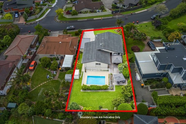 Photo of property in 6 Paisley Street, Mellons Bay, Auckland, 2014