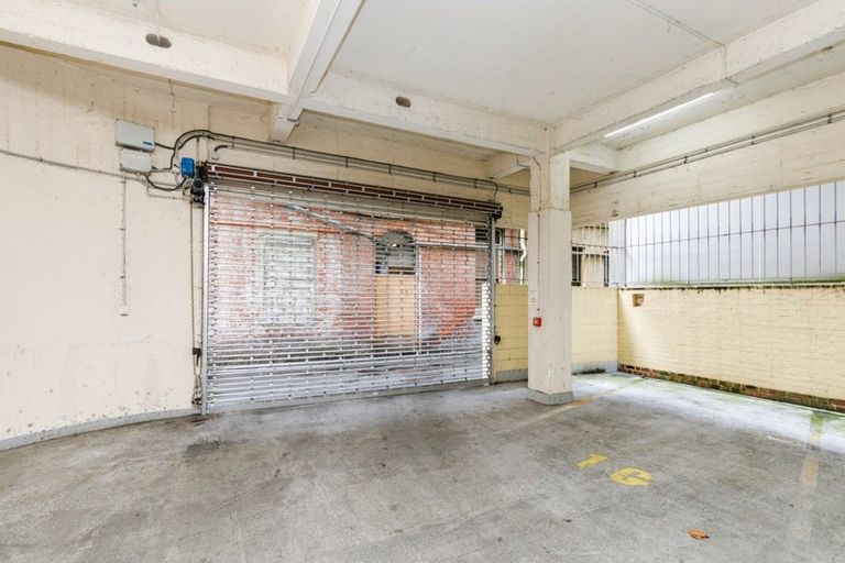Photo of property in Maddison Apartments, 1/6g Queen Street, Palmerston North, 4410