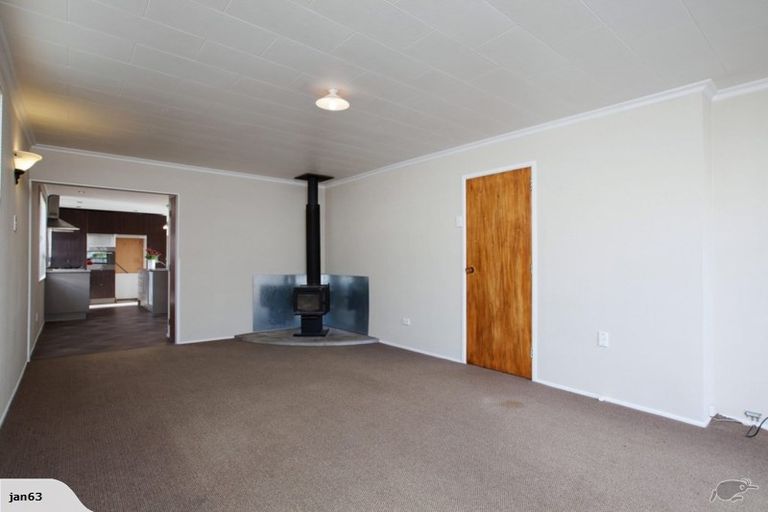 Photo of property in 9 Hoyle Place, New Plymouth, 4310