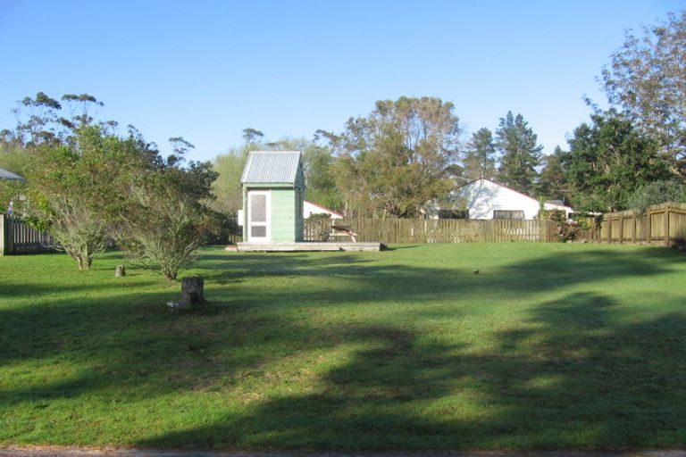Photo of property in 104 Pinewood Court, Matarangi, Whitianga, 3592