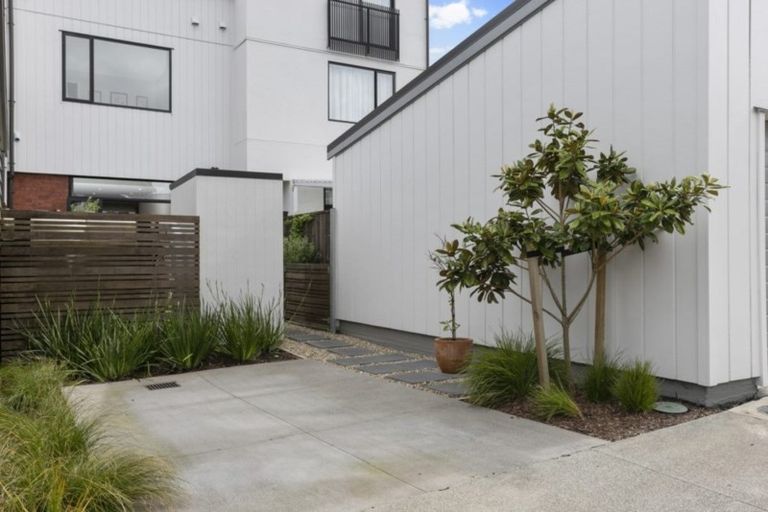 Photo of property in 123 Hobsonville Point Road, Hobsonville, Auckland, 0616