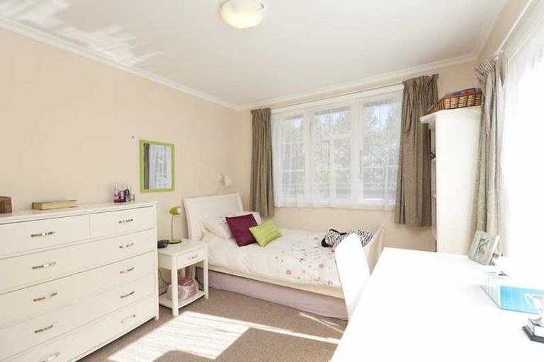 Photo of property in 10a Camden Street, Vogeltown, New Plymouth, 4310