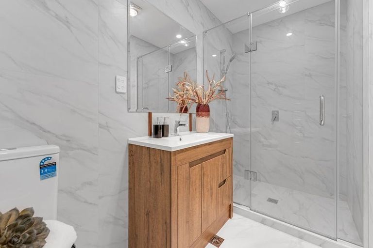 Photo of property in 8 Peara Place, Henderson, Auckland, 0610