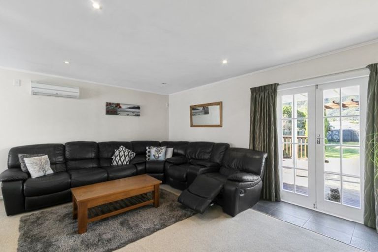 Photo of property in 60 Westminster Road, Wainuiomata, Lower Hutt, 5014