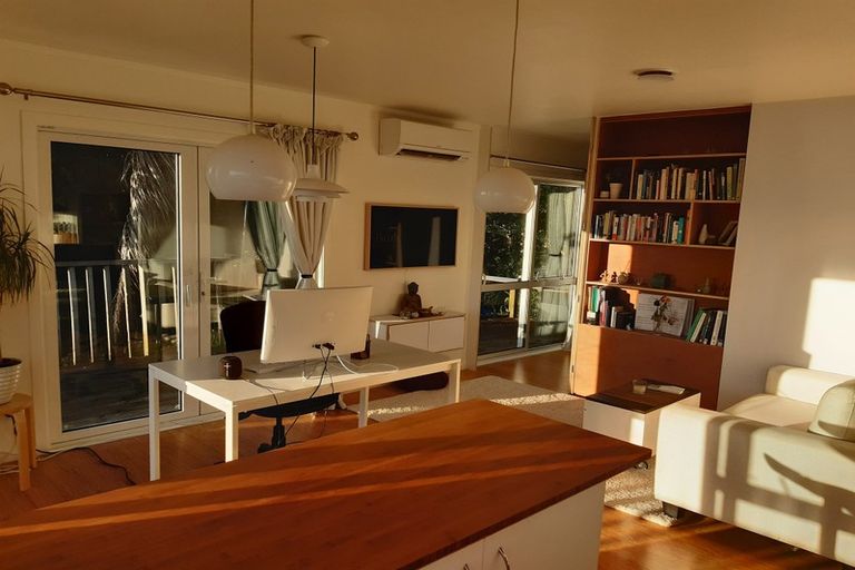 Photo of property in 3 Western Court, Sunnyvale, Auckland, 0612