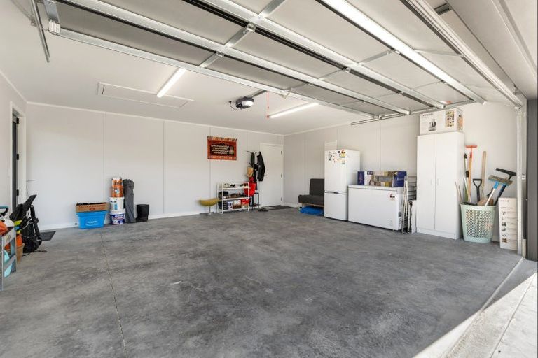 Photo of property in 230 Valley Views, Fitzherbert, Palmerston North, 4472