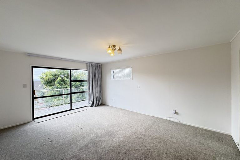 Photo of property in 2/90 Royal View Road, Te Atatu South, Auckland, 0610