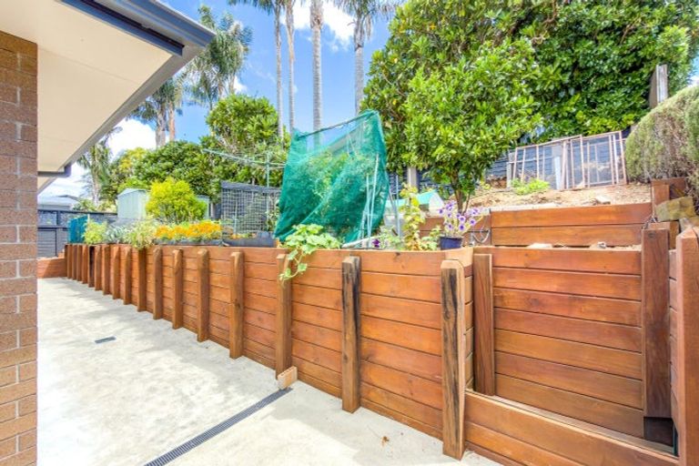 Photo of property in 101 Estuary View, Whangamata, 3620