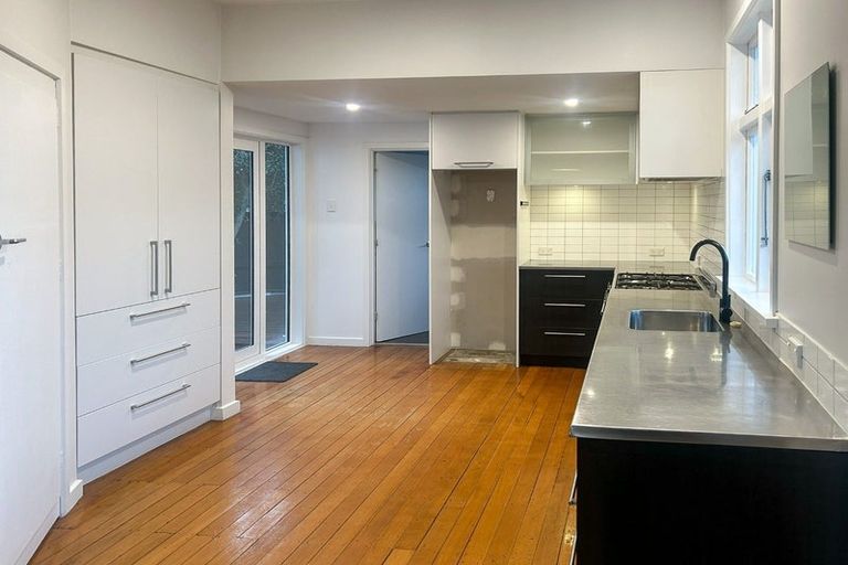 Photo of property in 1 Conway Street, Somerfield, Christchurch, 8024