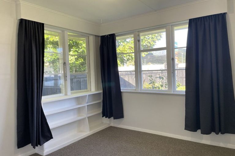 Photo of property in 1055 Fergusson Drive, Clouston Park, Upper Hutt, 5018