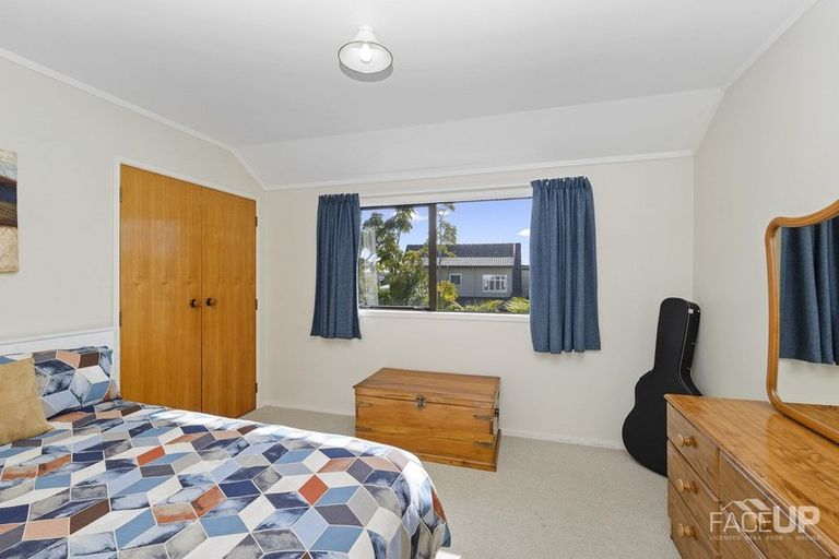 Photo of property in 6 Picasso Drive, West Harbour, Auckland, 0618