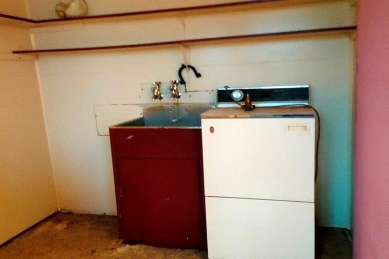 Photo of property in 4 Clifford Street, Clinton, 9534