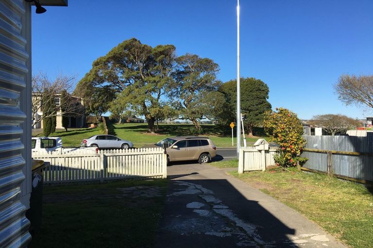 Photo of property in 89 Gossamer Drive, Pakuranga Heights, Auckland, 2010