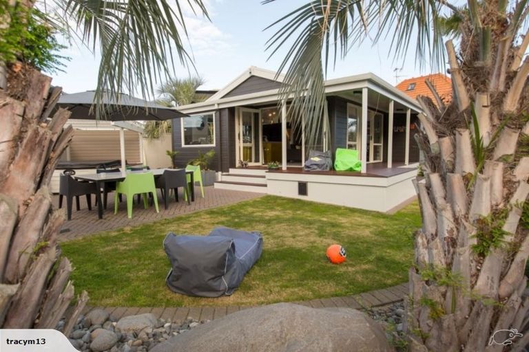 Photo of property in 32 Pacific Avenue, Mount Maunganui, 3116
