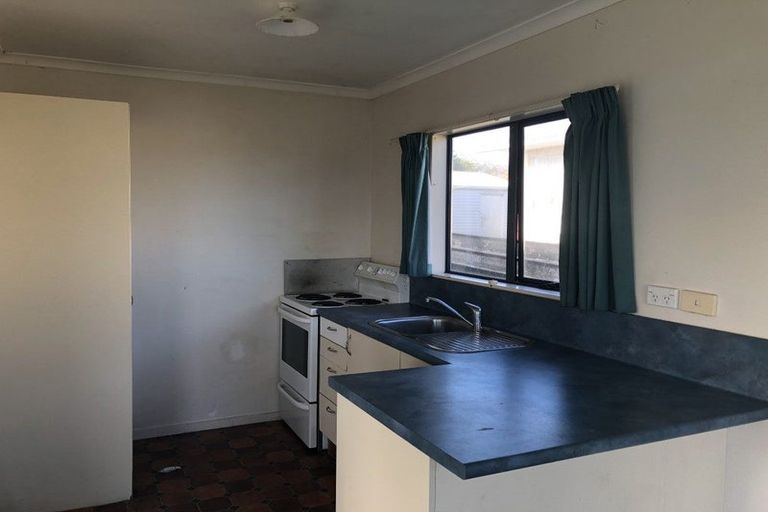 Photo of property in 24 Matai Street, Castlecliff, Whanganui, 4501