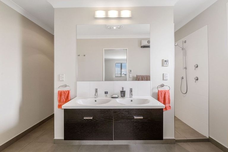 Photo of property in 5 Watermill Boulevard, Northwood, Christchurch, 8051