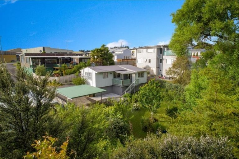 Photo of property in 1/645 Swanson Road, Swanson, Auckland, 0612