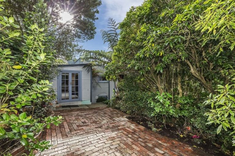 Photo of property in 54 Liardet Street, Vogeltown, Wellington, 6021