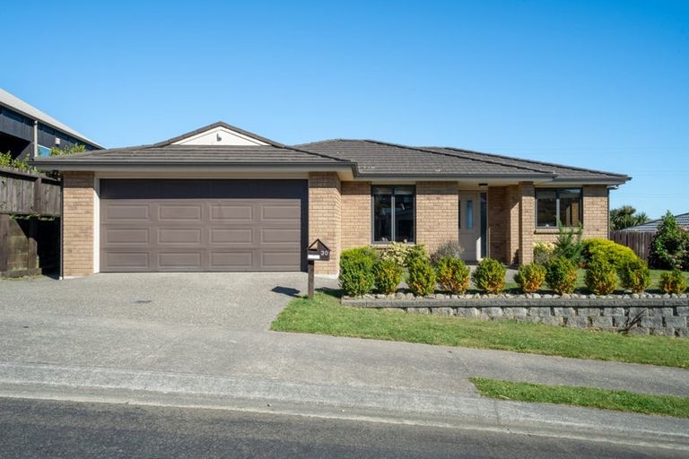 Photo of property in 30 Cedarwood Street, Woodridge, Wellington, 6037