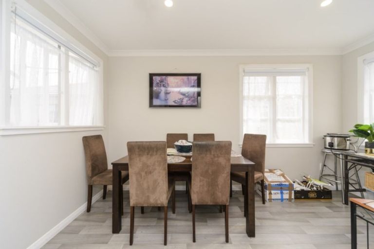 Photo of property in 5 Milton Street, Roslyn, Palmerston North, 4414