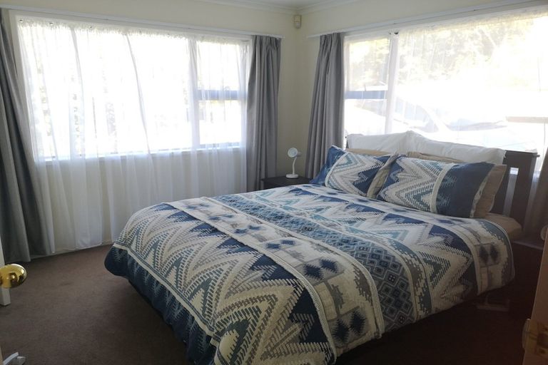 Photo of property in 10 Jacaranda Grove, Maungaraki, Lower Hutt, 5010