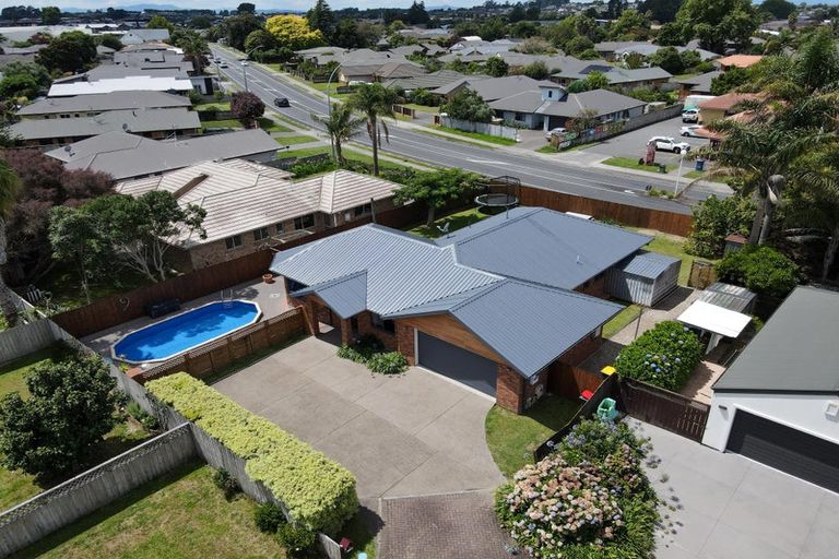 Photo of property in 34 Cairns Crescent, Rototuna, Hamilton, 3210