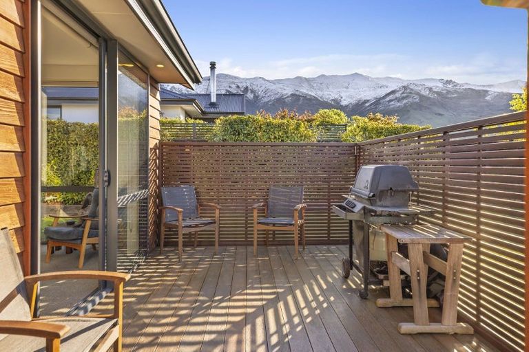 Photo of property in 12 Sapphire Spring Rise, Wanaka, 9305