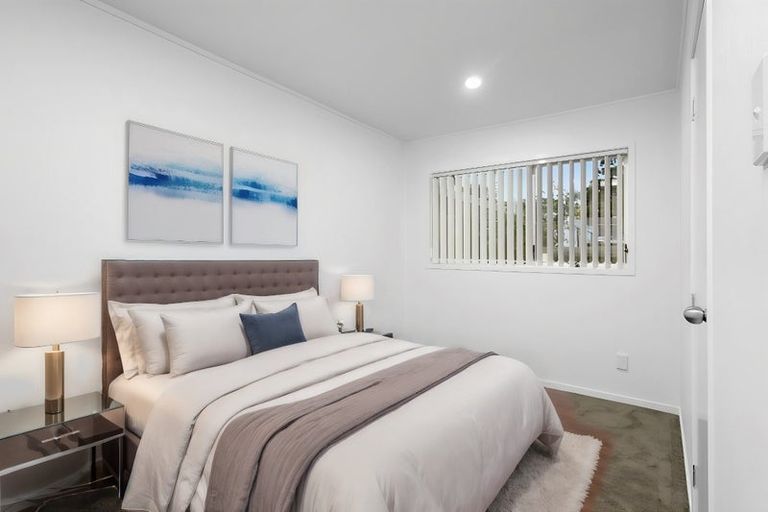 Photo of property in 2/4 Roys Road, Weymouth, Auckland, 2103