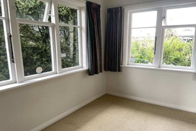 Photo of property in 11 College Street, Awapuni, Palmerston North, 4412