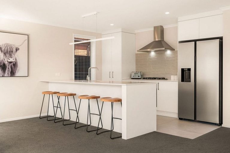 Photo of property in 27 Empire Crescent, Papamoa, 3118