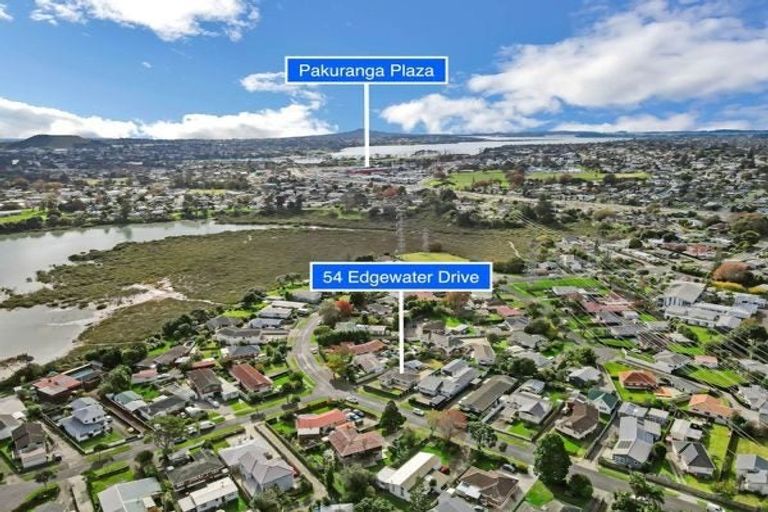 Photo of property in 54 Edgewater Drive, Pakuranga, Auckland, 2010