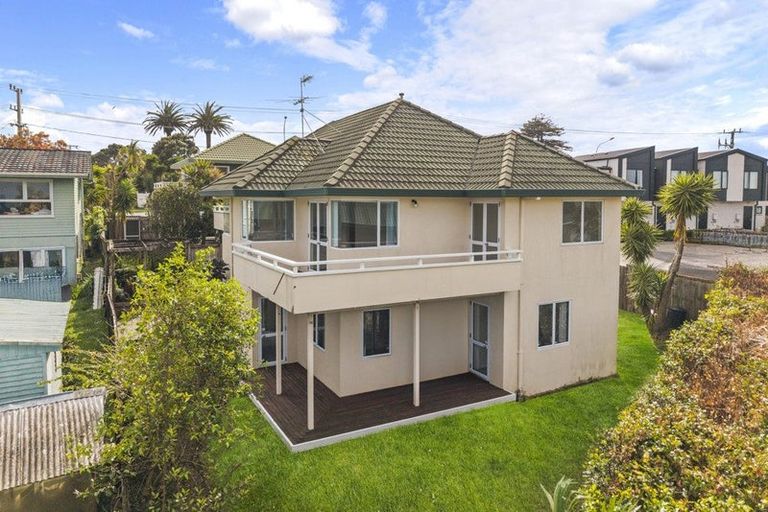 Photo of property in 4 Waipa Street, Birkenhead, Auckland, 0626