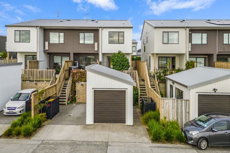 Photo of property in 44 Pukewhero Rise, Westgate, Auckland, 0614