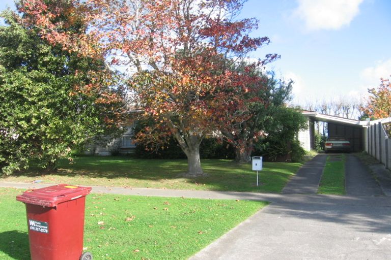Photo of property in 8 Egmont Place, Westbrook, Palmerston North, 4412
