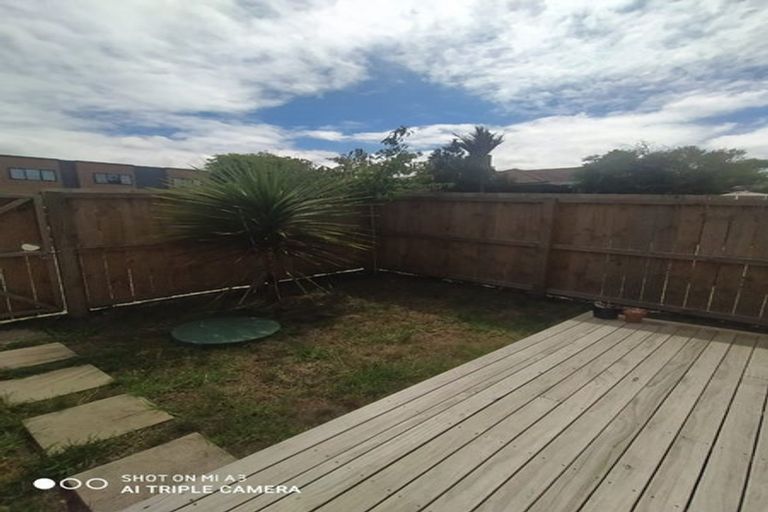 Photo of property in 2/41 Routley Drive, Glen Eden, Auckland, 0602