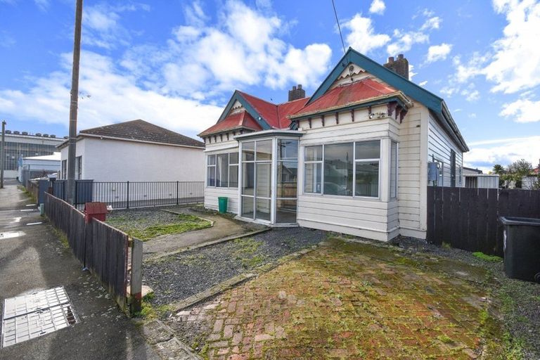 Photo of property in 15 Cutten Street, South Dunedin, Dunedin, 9012