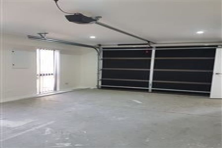 Photo of property in 33 Koroheke Road, Takanini, 2110