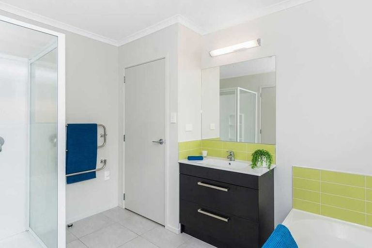 Photo of property in 15 Oka Street, Papamoa Beach, Papamoa, 3118