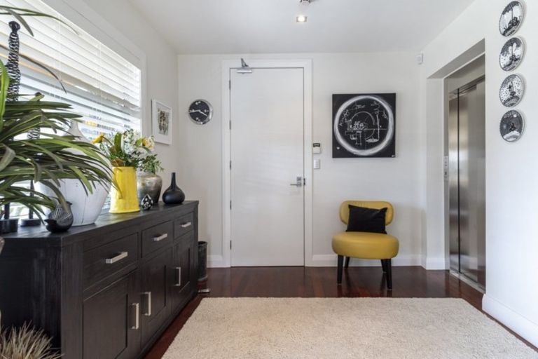 Photo of property in 3/14 First Avenue, Tauranga, 3110