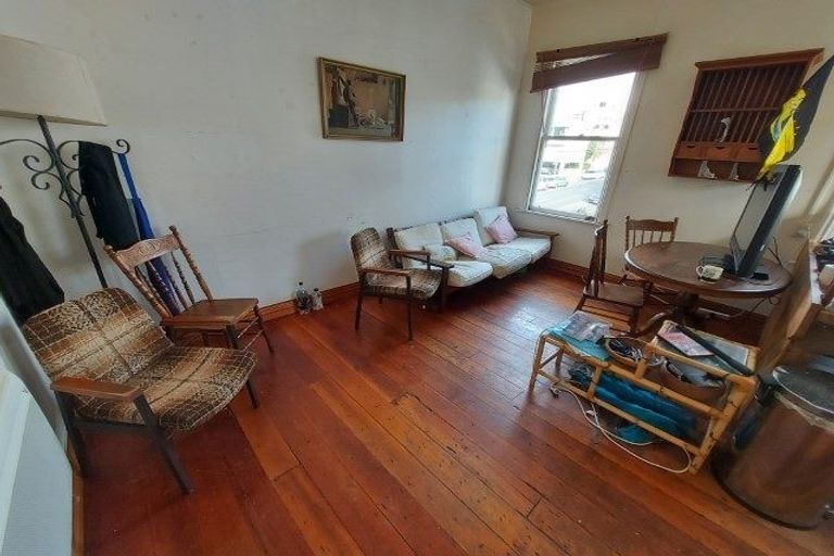 Photo of property in 212 The Terrace, Wellington Central, Wellington, 6011