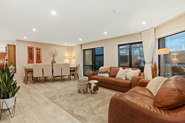 Photo of property in 1/248 Hibiscus Coast Highway, Orewa, 0931