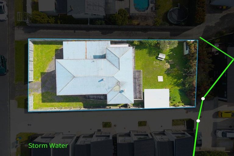 Photo of property in 45 Bodi Place, Te Atatu South, Auckland, 0610