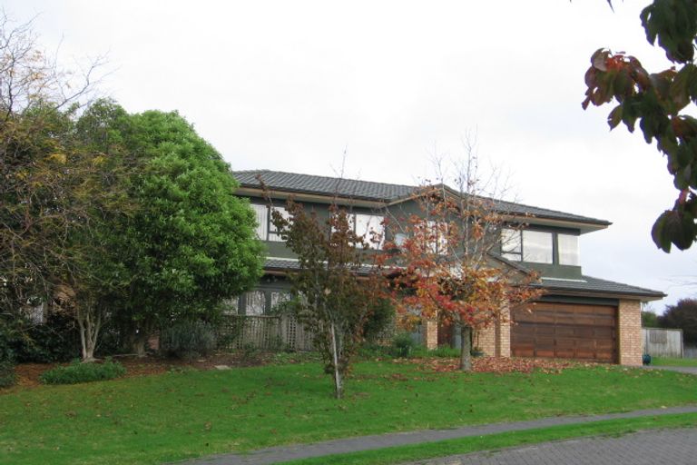 Photo of property in 19 Almond Grove, Greenhithe, Auckland, 0632