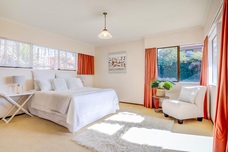 Photo of property in 21 Madill Road, St Andrews, Hamilton, 3200