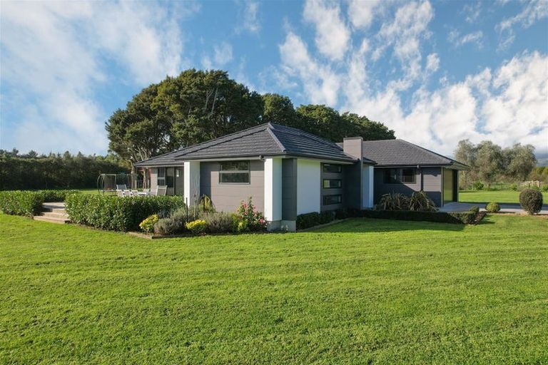 Photo of property in 73 Muhunoa East Road, Ohau, Levin, 5570