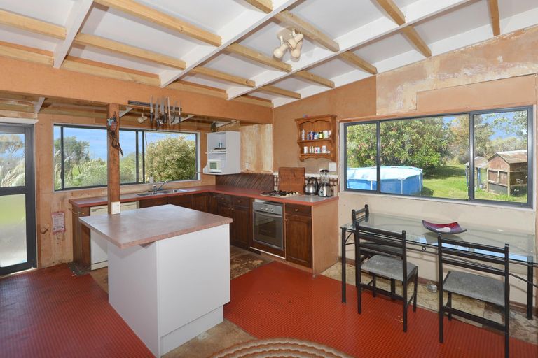 Photo of property in 195 Pataua South Road, Pataua South, Onerahi, 0192