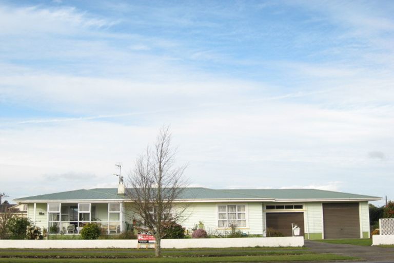 Photo of property in 74 Broadway, Stratford, 4332